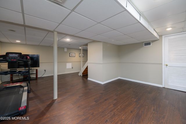 4 Packard Drive, Middletown, NJ 07748