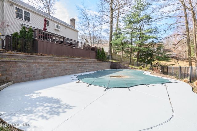 4 Packard Drive, Middletown, NJ 07748