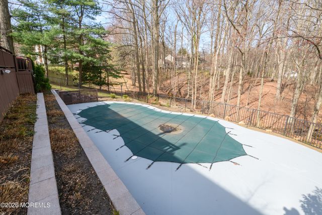 4 Packard Drive, Middletown, NJ 07748