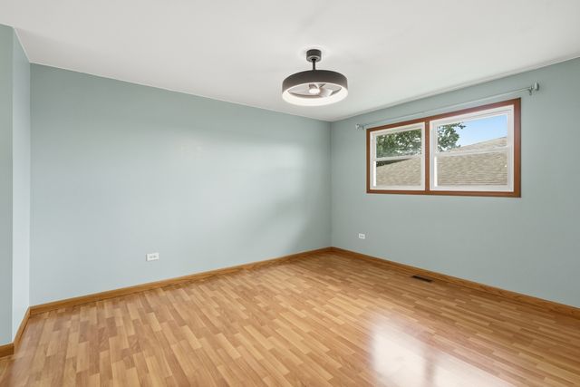 15606 Vista Drive, Oak Forest, IL 60452