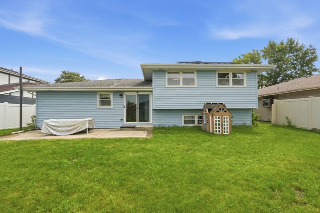 15606 Vista Drive, Oak Forest, IL 60452
