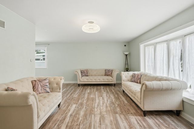 15606 Vista Drive, Oak Forest, IL 60452