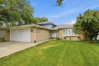 15606 Vista Drive, Oak Forest, IL 60452