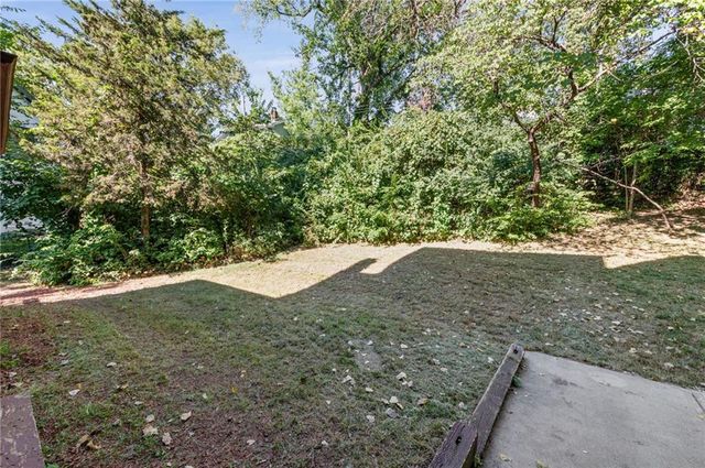 4928 Troostwood Road, Kansas City, MO 64110