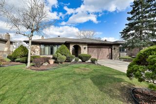 7221 Bayberry Lane, Darien, IL 60561