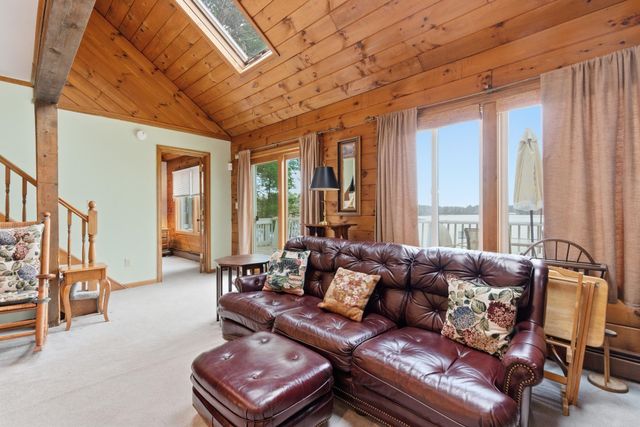 49 Wadleigh Point Road, Kingston, NH 03848