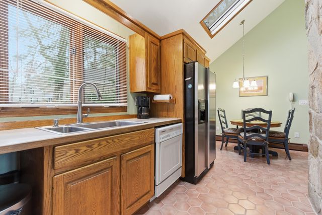 49 Wadleigh Point Road, Kingston, NH 03848