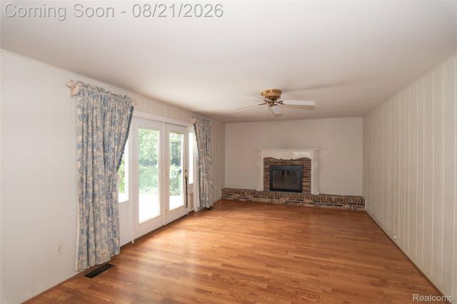 19177 MERIDIAN Road, Grosse Ile Township, MI 48138