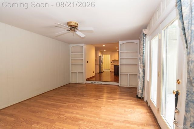 19177 MERIDIAN Road, Grosse Ile Township, MI 48138