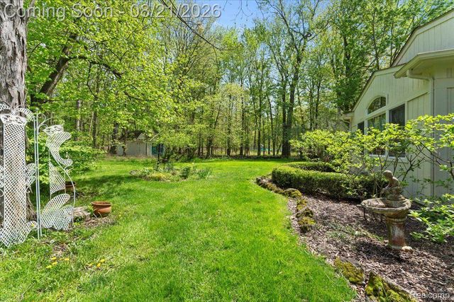 19177 MERIDIAN Road, Grosse Ile Township, MI 48138