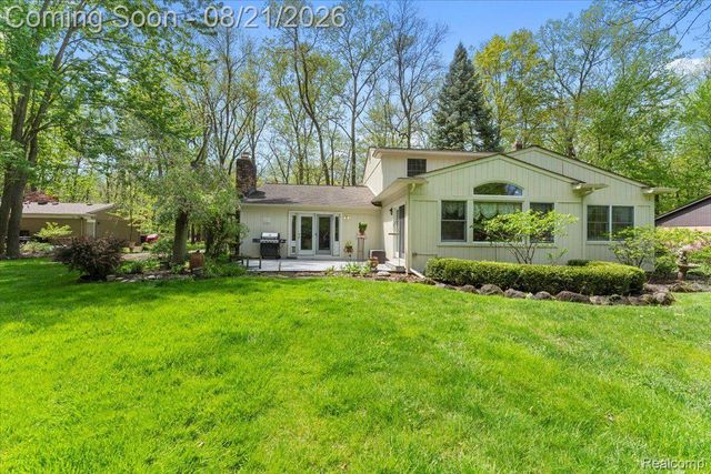 19177 MERIDIAN Road, Grosse Ile Township, MI 48138