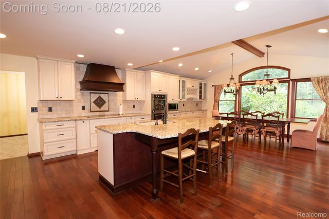 19177 MERIDIAN Road, Grosse Ile Township, MI 48138
