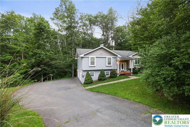 3122 Sparrow Court, Middle Smithfield Twp, PA 18302