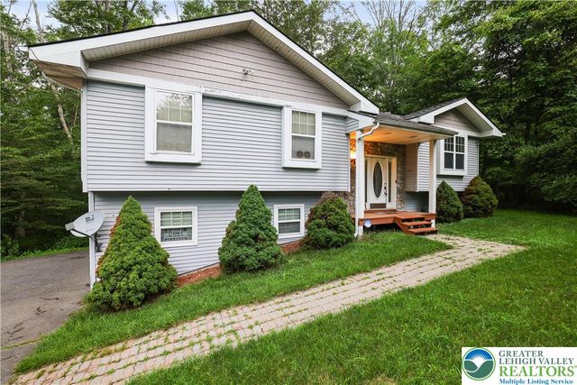 3122 Sparrow Court, Middle Smithfield Twp, PA 18302