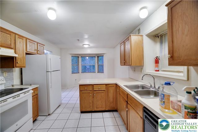 3122 Sparrow Court, Middle Smithfield Twp, PA 18302