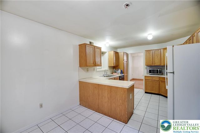 3122 Sparrow Court, Middle Smithfield Twp, PA 18302