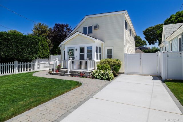 2589 Southard Avenue, Oceanside, NY 11572