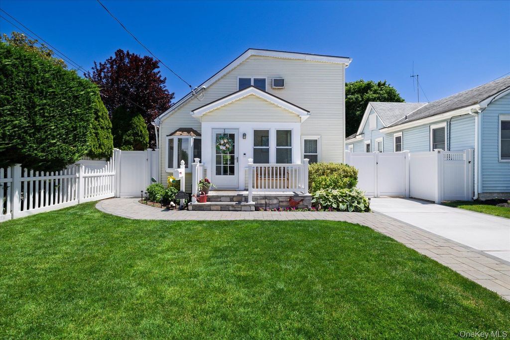 2589 Southard Avenue, Oceanside, NY 11572
