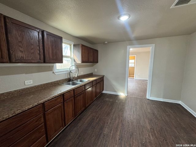 235 Carle Ave, San Antonio, TX 78204