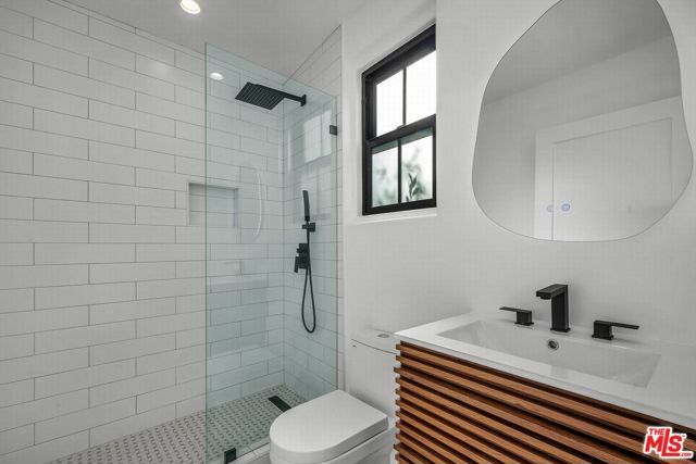 920 S Spaulding Avenue, Los Angeles, CA 90036