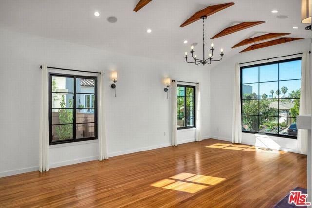 920 S Spaulding Avenue, Los Angeles, CA 90036