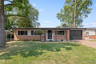 2395 Stirrup Lane, Florissant, MO 63033