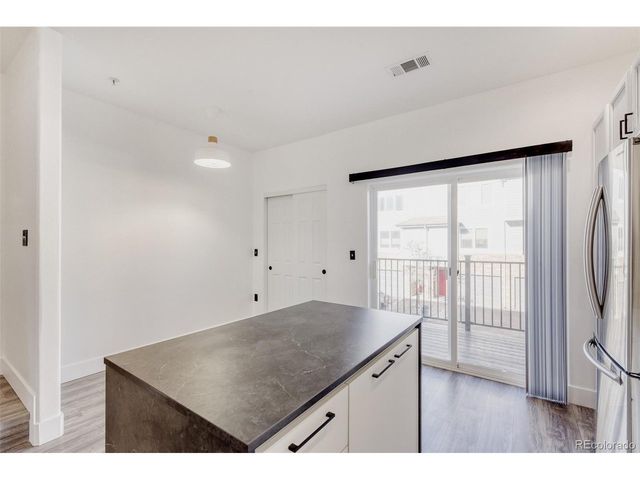 2771 W Riverwalk Cir B, Littleton, CO 80123