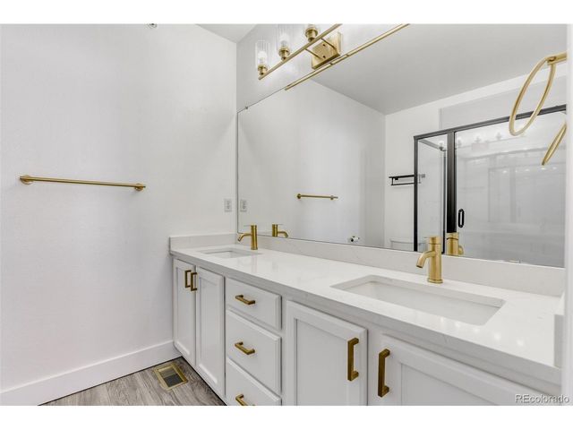 2771 W Riverwalk Cir B, Littleton, CO 80123