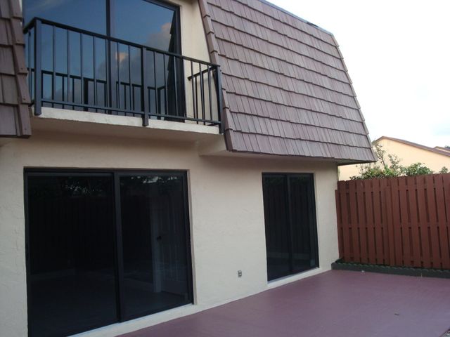 594 Springdale Circle 59-d, Palm Springs, FL 33461