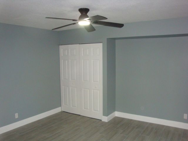 594 Springdale Circle 59-d, Palm Springs, FL 33461