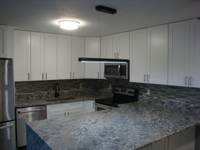 594 Springdale Circle 59-d, Palm Springs, FL 33461