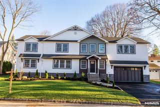 44 4th Avenue, Roseland, NJ 07068