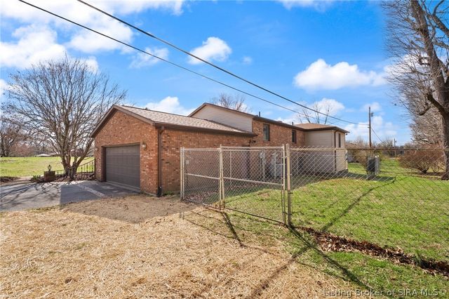 1088 Hartlage Avenue NW, Corydon, IN 47112