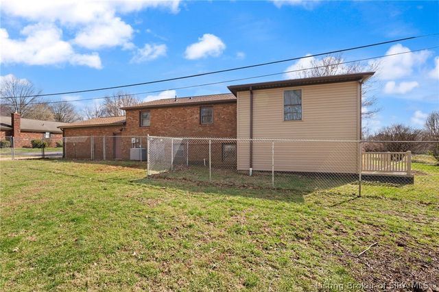 1088 Hartlage Avenue NW, Corydon, IN 47112