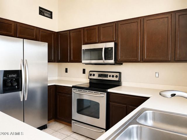 8228 W PALMAIRE Avenue, Glendale, AZ 85303