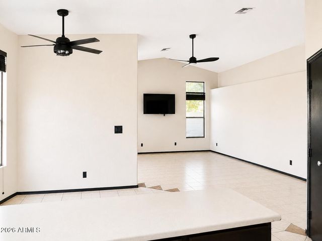8228 W PALMAIRE Avenue, Glendale, AZ 85303