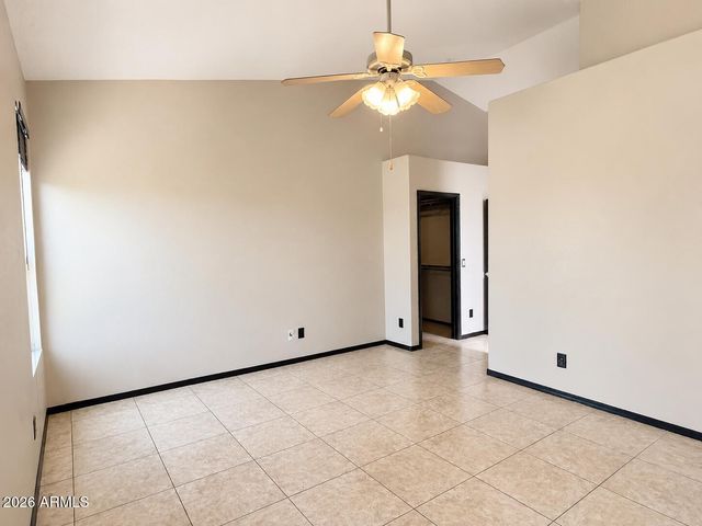 8228 W PALMAIRE Avenue, Glendale, AZ 85303