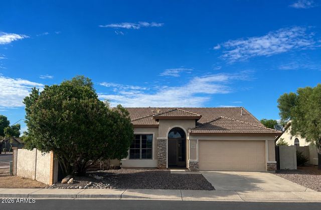 8228 W PALMAIRE Avenue, Glendale, AZ 85303