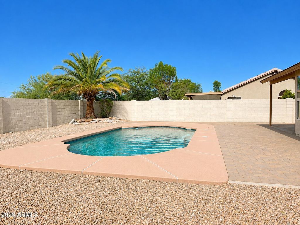 8228 W PALMAIRE Avenue, Glendale, AZ 85303 — photo 5