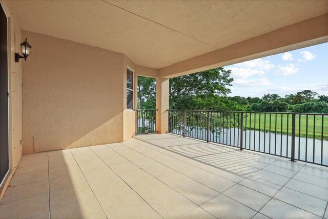 1831 Waldorf Drive, Royal Palm Beach, FL 33411
