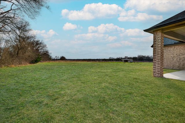 3533 County Road 1092, Celeste, TX 75423