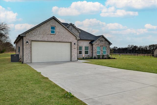 3533 County Road 1092, Celeste, TX 75423