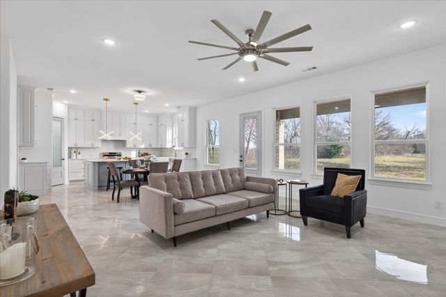 3533 County Road 1092, Celeste, TX 75423