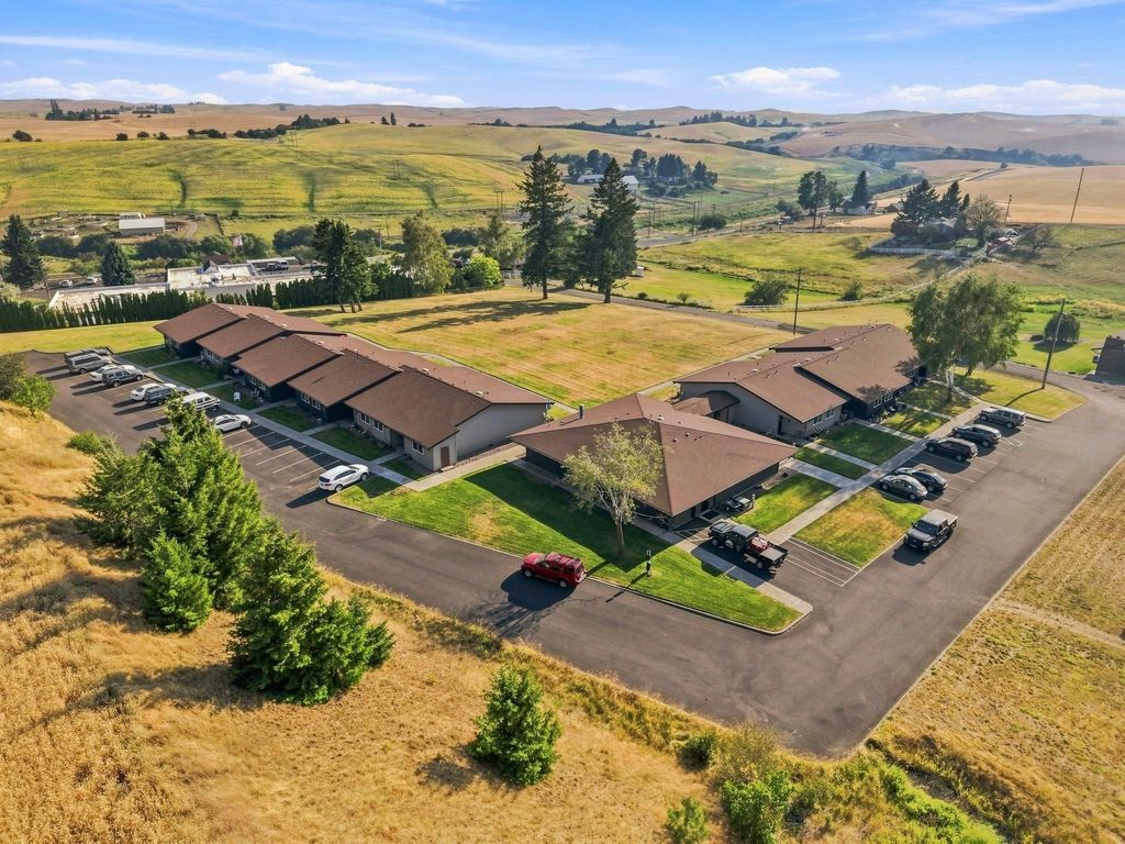 540 N Madison St, Tekoa, WA 99033 photo 1