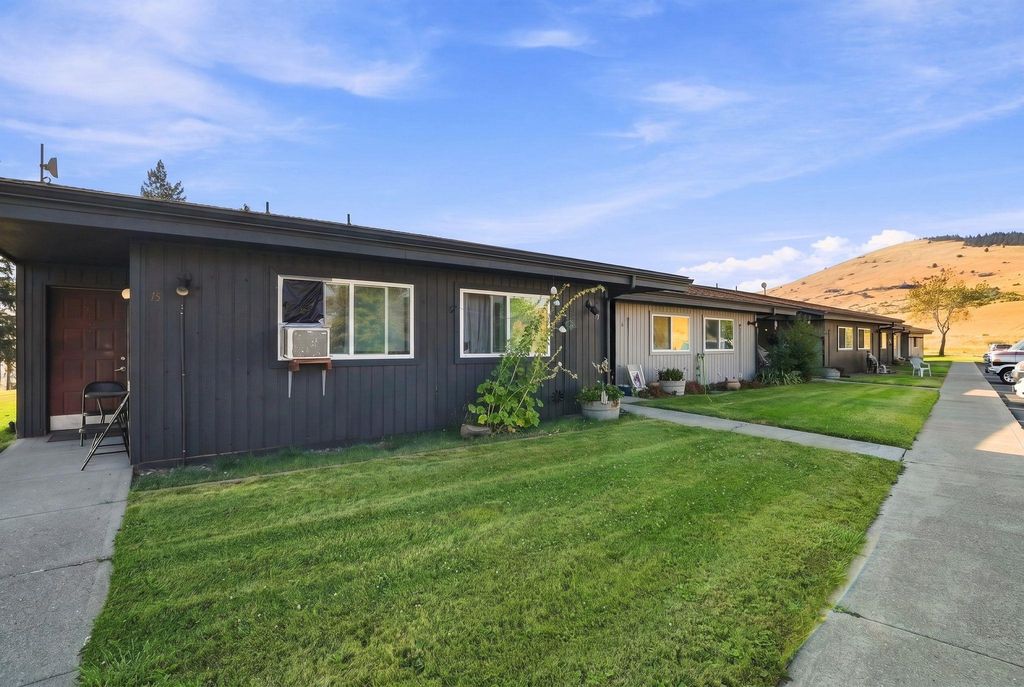 540 N Madison St, Tekoa, WA 99033 photo 4
