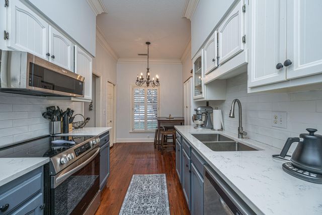 205 Woodlake Drive, Summerville, SC 29485