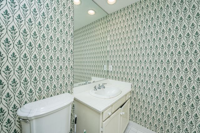 205 Woodlake Drive, Summerville, SC 29485