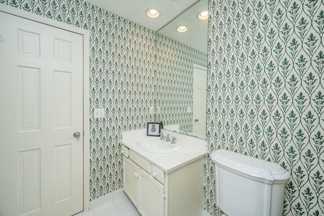 205 Woodlake Drive, Summerville, SC 29485