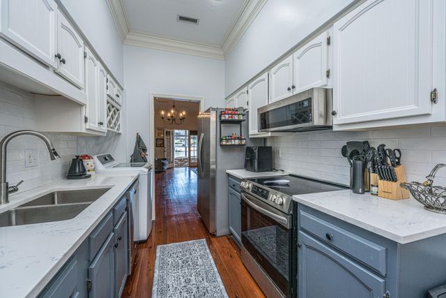 205 Woodlake Drive, Summerville, SC 29485