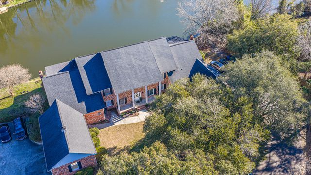 205 Woodlake Drive, Summerville, SC 29485
